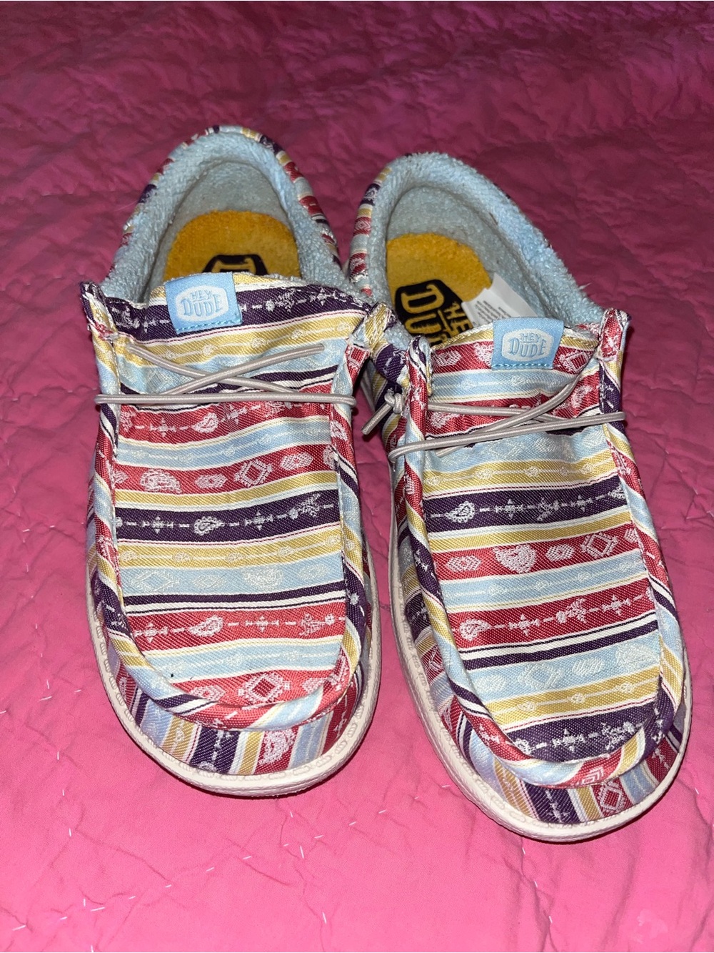 Hey Dude Striped Slip-On Shoes wally surf blanket Mens 7 women’s 8.5 worn once